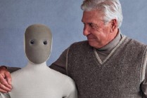 OpenAI的家务机器人售价2万美元｜直击CES