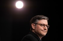 特朗普相关拨款协议获参议院通过 美国短期政府停摆在即