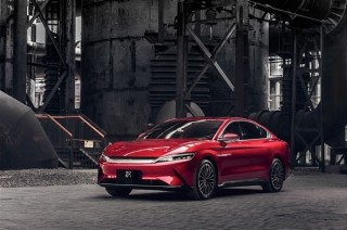 如何评价比亚迪宋suv？这款车的性能表现如何？