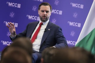 美伊停火生效 副总统万斯称其为“脆弱休战”