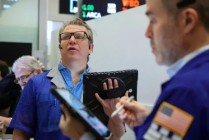 尾盘：标普指数再创新高 三大指数本周均将录得涨幅