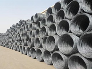 螺纹钢市场的宏观趋势及影响因素是什么？如何根据这些因素制定投资策略？