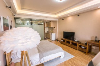 如何深入进行户型解析？这样的解析如何满足居住需求？