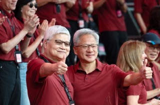 英伟达CEO希望台积电供应更多晶圆 以满足强劲的AI需求