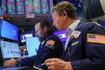 1月7日收盘：标普指数创新高，道指首次收在49000点之上