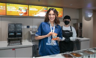 冠军伙伴谷爱凌到访蒙牛，共启米兰冬奥新篇章