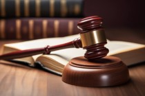 中国人保副总裁于泽涉嫌严重违纪违法被调查，此前一周还出席公司会议