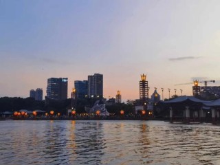 保险高层难字当头：千万年薪渐远，降薪成主旋律