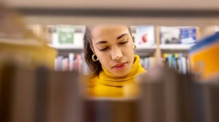 调查报告：初级员工对美国就业市场信心跌至低谷