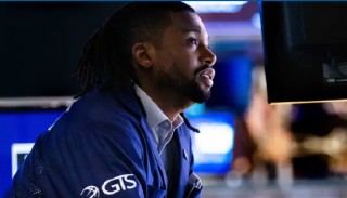 盘前：纳指期货跌0.6% 特朗普再发“最后通牒”