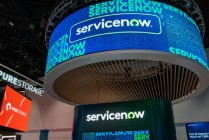 市场担忧人工智能颠覆行业，软件股跌入熊市，赛富时暴跌11%