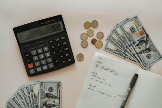 电汇是什么？电汇在金融交易中有哪些注意事项？