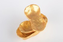 黄金投资与储蓄哪个更值得长期做？