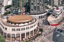 中产消费观变化，奢侈品牌收缩战线，高端商场变局已至