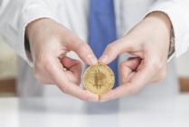 美元走势与黄金价格波动有关联吗？