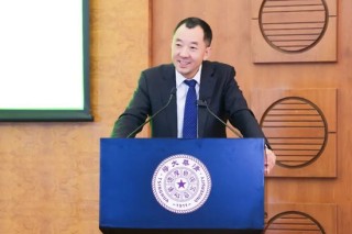 “不再领薪水”！深圳一公益机构创始人发声：将交棒给年轻人！曾被曝年薪超70万