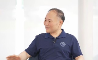 吉利控股李书福：我现在不成功 我很艰难