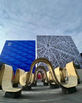 中产消费观变化，奢侈品牌收缩战线，高端商场变局已至