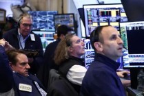 开盘：美股周五小幅高开 市场关注脆弱的伊朗停火协议