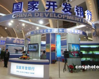 银行线上服务与线下服务哪个更优？