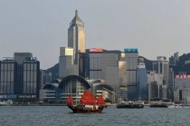 背靠大厂的互联网券商：资本、技术与“搅局者”