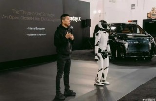 最贵的34990美元起，贾跃亭发布人形机器人！身背巨额债务8年没回国…