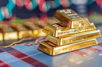 金价新高也不慌？资管机构认可黄金压舱石地位 核心仓位保持稳定