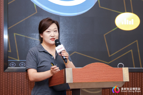 超市发杨璐：目标客户画像为35岁到55岁在职已婚已育，中等以上收入，高知高学历女性顾客  第1张