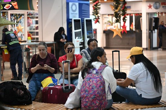 特朗普称因担忧袭击风险,宣布封锁委内瑞拉领空 第2张 特朗普称因担忧袭击风险,宣布封锁委内瑞拉领空 第2张