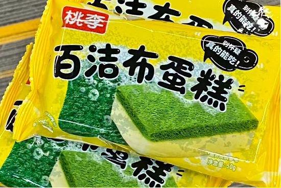 桃李面包“百洁布蛋糕”引争议，有家长担心造成儿童误食，利润已连跌4年  第1张