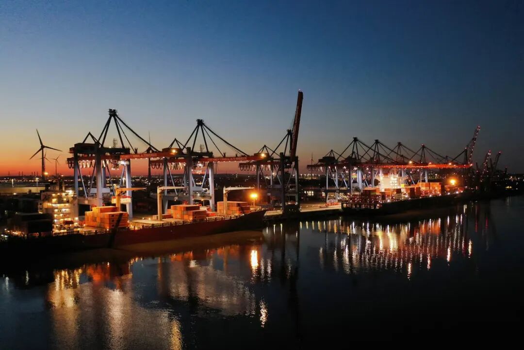 欧元EURUSD面临双重冲击:德国工业喜忧参半+政治风险升温 第1张 欧元EURUSD面临双重冲击:德国工业喜忧参半+政治风险升温 第1张