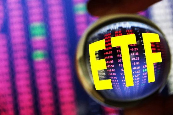 国家队卖出多只宽基ETF,基金涌入AI赛道 第1张 国家队卖出多只宽基ETF,基金涌入AI赛道 第1张