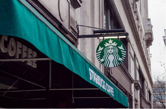 星巴克CEO年薪酬缩水4.5亿元! 国内零工已取代咖啡师,店员下场推销成常态 第1张 星巴克CEO年薪酬缩水4.5亿元! 国内零工已取代咖啡师,店员下场推销成常态 第1张