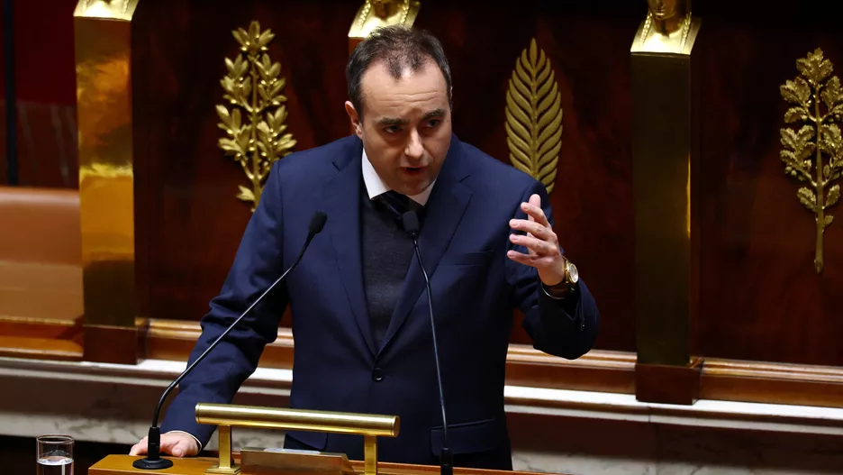 法国政府在两项不信任动议中过关 第1张 法国政府在两项不信任动议中过关 第1张